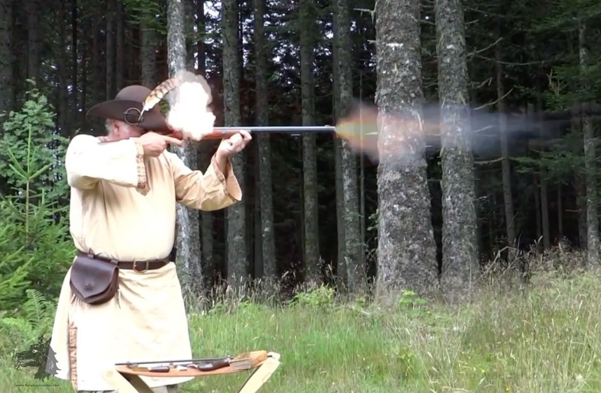 Shooting with a flintlock weapon at the time of the Beast of Gévaudan - © PJ Vidal